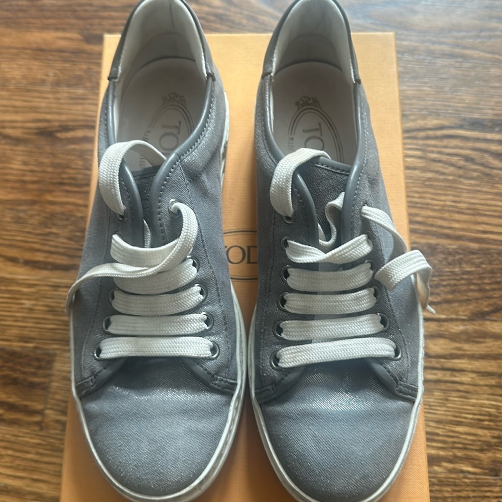 Tods silver sneaker